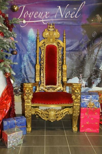 Location d'un trône 2 du Père Noël pour événements festifs à Lyon